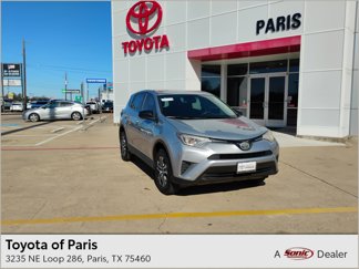 Used 2018 Toyota RAV4 LE image 1