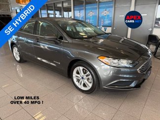 Used 2018 Ford Fusion SE image 1