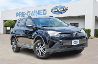 Used 2018 Toyota RAV4 LE image 1