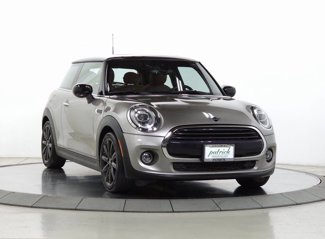 Used 2021 MINI Cooper 2-Door Hardtop image 1