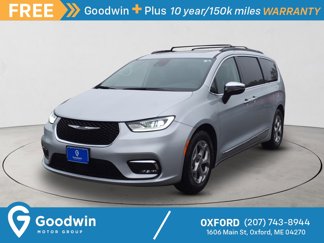 Used 2023 Chrysler Pacifica Limited image 1