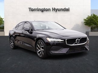 Used 2019 Volvo S60 T6 Momentum image 1