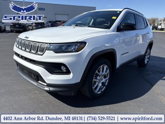 Used 2022 Jeep Compass Latitude image 1