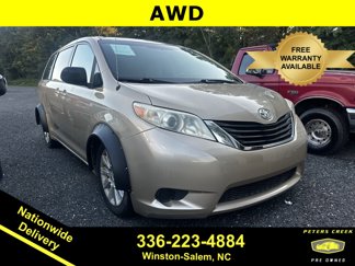 Used 2011 Toyota Sienna LE image 1