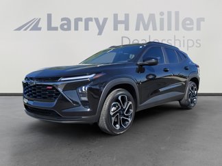 Used 2025 Chevrolet Trax RS image 1