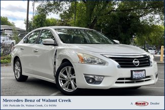 Used 2013 Nissan Altima 2.5 SL w/ Technology Pkg image 1