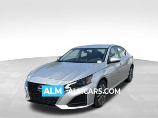 Used 2023 Nissan Altima 2.5 SV image 1