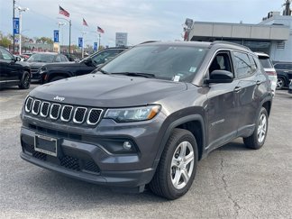 Used 2024 Jeep Compass Latitude image 1