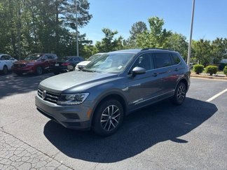 Used 2020 Volkswagen Tiguan SE image 1