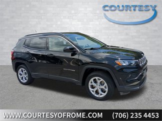 Used 2024 Jeep Compass Latitude image 1