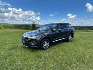 Used 2020 Hyundai Santa Fe SE image 1