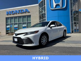 Used 2021 Toyota Camry LE image 1