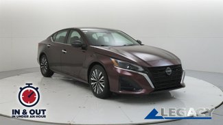 Used 2024 Nissan Altima 2.5 SV image 1