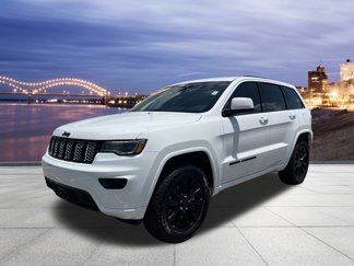 Used 2021 Jeep Grand Cherokee Laredo X image 1