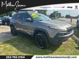Used 2016 Jeep Cherokee Trailhawk w/ Comfort/Convenience Group image 1