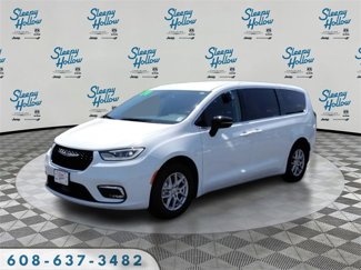 Used 2024 Chrysler Pacifica Touring-L image 1