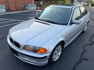 Used 2000 BMW 323i Sedan image 1