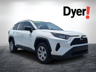 Used 2019 Toyota RAV4 LE image 1