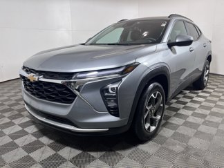 Used 2024 Chevrolet Trax LT w/ Driver Confidence Package image 1