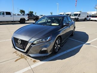 Used 2022 Nissan Altima 2.5 SV image 1
