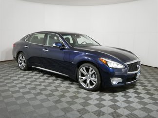Used 2017 INFINITI Q70 L 3.7 image 1