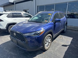 Used 2022 Toyota Corolla Cross LE image 1
