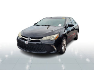 Used 2017 Toyota Camry SE image 1