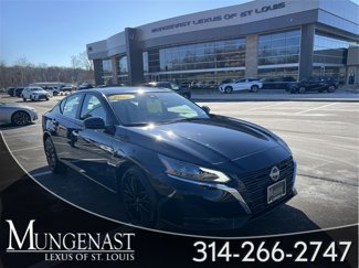 Used 2023 Nissan Altima 2.5 SV w/ SV Premium Package image 1