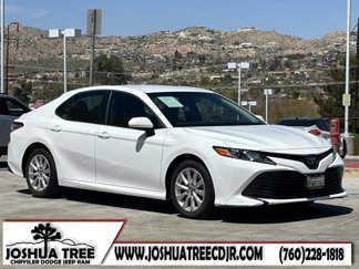 Used 2018 Toyota Camry LE image 1