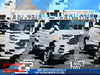Used 2023 Ford Edge SEL image 1