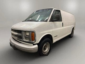 Used 2000 Chevrolet Express 3500 image 1
