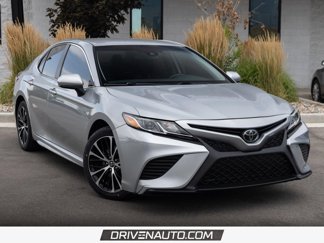 Used 2020 Toyota Camry SE image 1