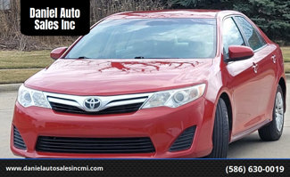 Used 2013 Toyota Camry LE image 1