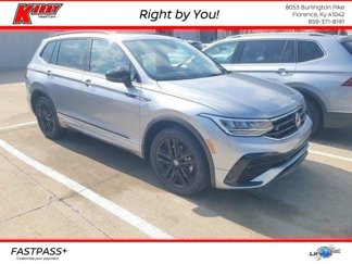 Certified 2022 Volkswagen Tiguan SE R-Line image 1