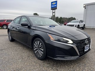 Used 2023 Nissan Altima 2.5 SV image 1