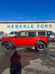 Used 2022 Ford Bronco Black Diamond image 1