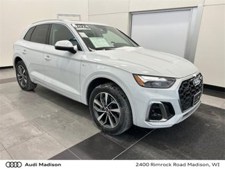 Certified 2024 Audi Q5 2.0T Premium w/ Convenience Package image 1