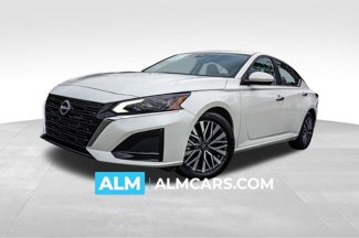 Used 2023 Nissan Altima 2.5 SV image 1