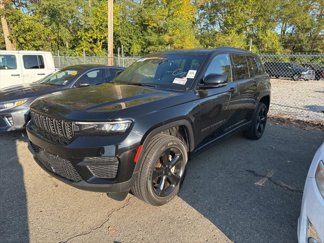 Certified 2022 Jeep Grand Cherokee Altitude image 1
