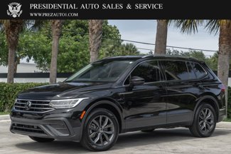 Used 2022 Volkswagen Tiguan SE image 1