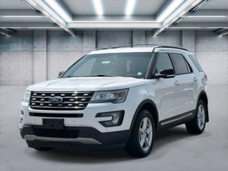 Used 2016 Ford Explorer XLT w/ Equipment Group 202A image 1
