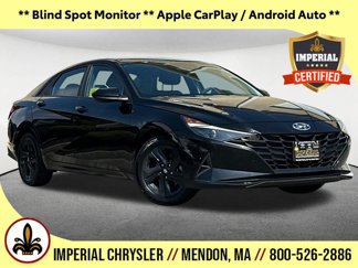 Used 2023 Hyundai Elantra SEL image 1
