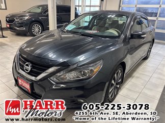 Used 2017 Nissan Altima 2.5 SL w/ 2.5 Technology Package image 1
