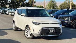 New 2025 Kia Soul LX image 1