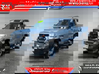 Used 2017 Toyota Tacoma 2WD Access Cab image 1