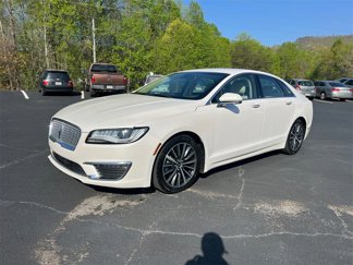 Used 2019 Lincoln MKZ Reserve image 1