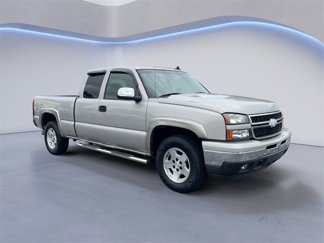 Used 2006 Chevrolet Silverado 1500 LT w/ Light Duty Power Package image 1