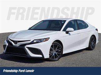 Used 2023 Toyota Camry SE image 1