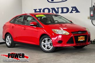 Used 2014 Ford Focus SE w/ SE Winter Package image 1