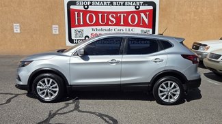 Used 2020 Nissan Rogue Sport S w/ Appearance Package image 1